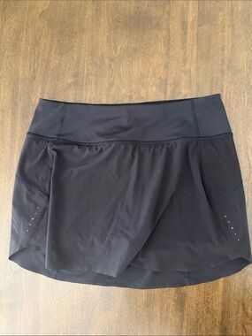 Athleta Run With It 14” Black Skort M
